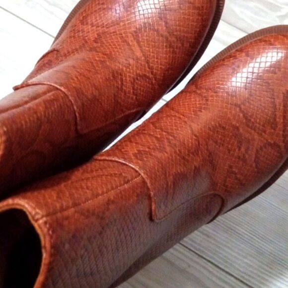 (37-3418) Universal Thread Jenna Boots Size 9 - Picture 8 of 13